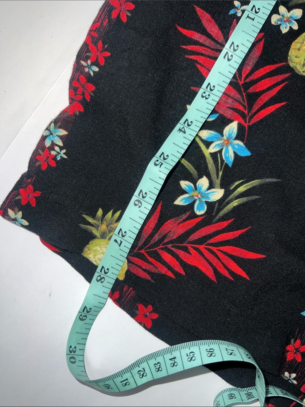 Ron Chereskin Tropical Pineapple Print Button-Down Shirt Men’s Size M - Picture 5 of 6